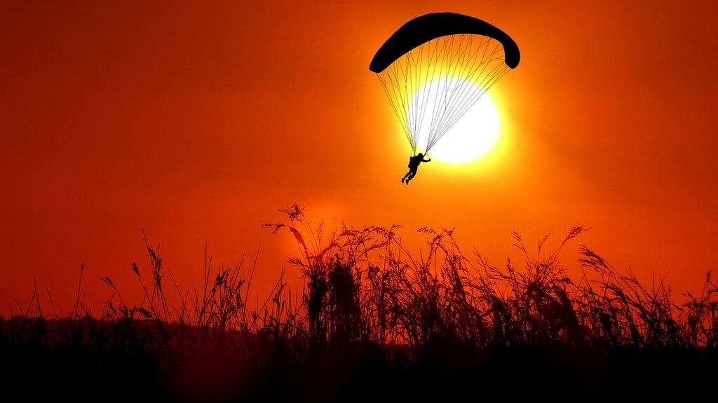 Profitez d'une aventure unique avec le saut en parachute à Angers